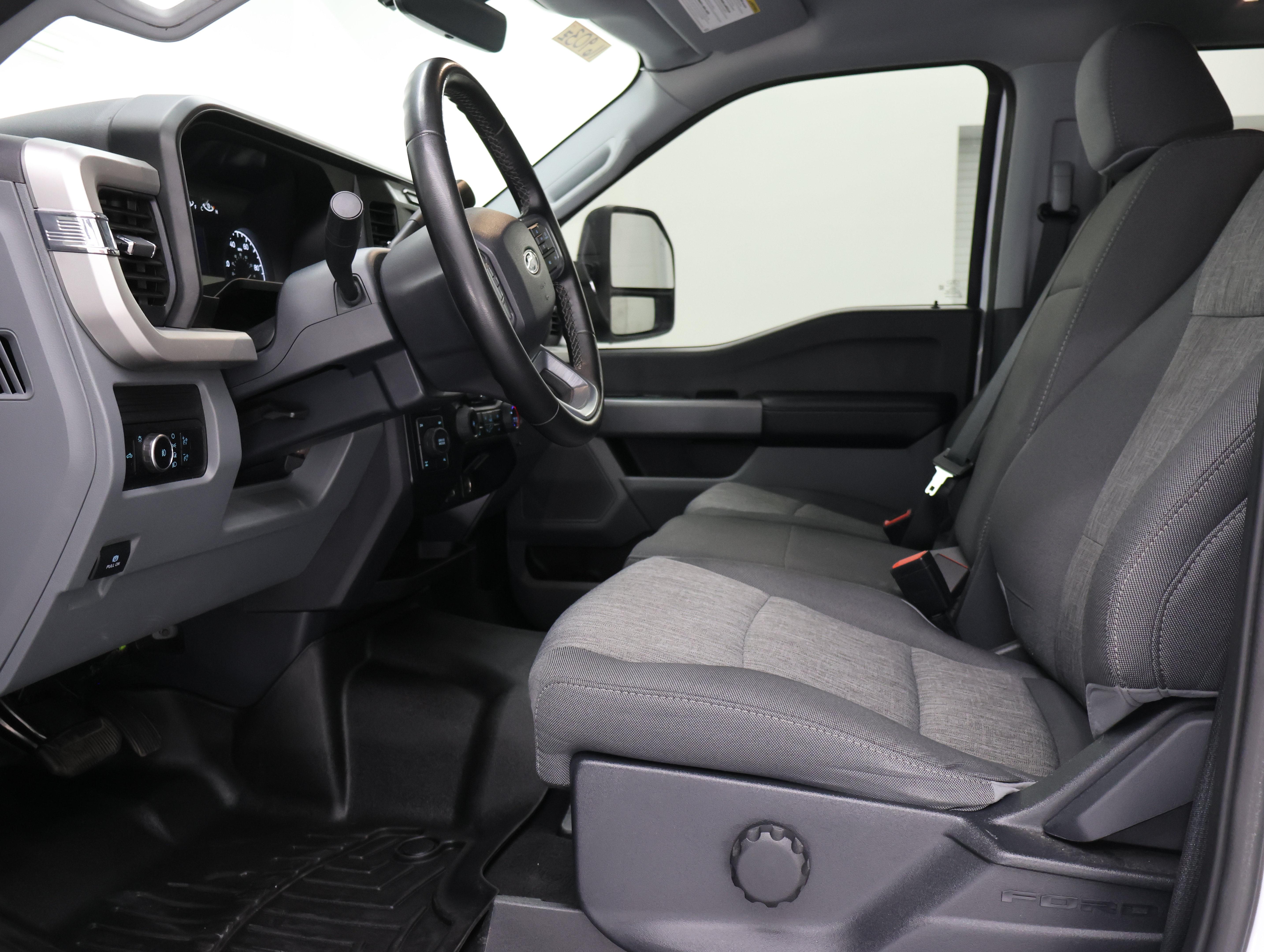 Used 2023 Ford F250 XL w/ STX Appearance Package AWD/4WD image 8