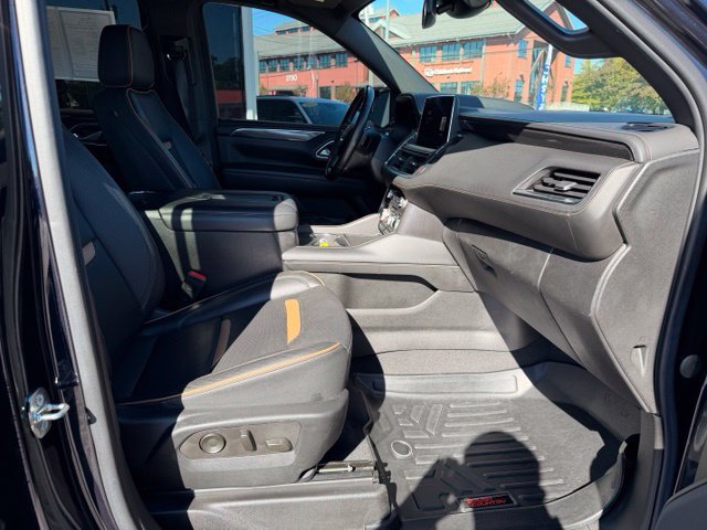 Used 2023 GMC Yukon AT4 w/ AT4 Premium Plus Package AWD/4WD image 32
