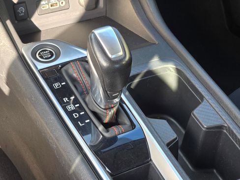 Used 2025 Nissan Sentra SR image 33