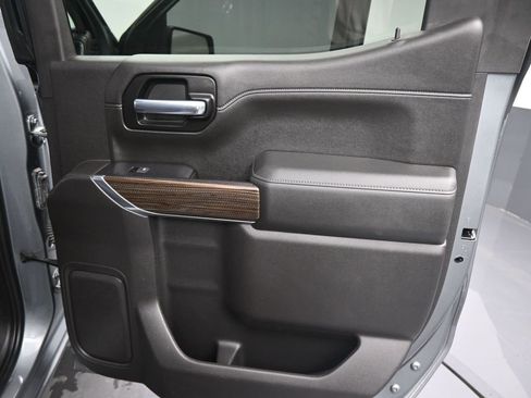 Used 2020 Chevrolet Silverado 1500 LT Trail Boss image 19