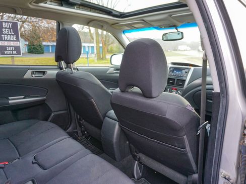 Used 2011 Subaru Forester 2.5X Premium w/ All-Weather Pkg image 22