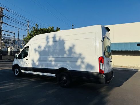 Used 2023 Ford Transit 250 148 High Roof Extended w/ Load Area Protection Package RWD image 16