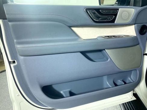 Used 2021 Lincoln Navigator L Black Label w/ Cargo Convenience Package image 20