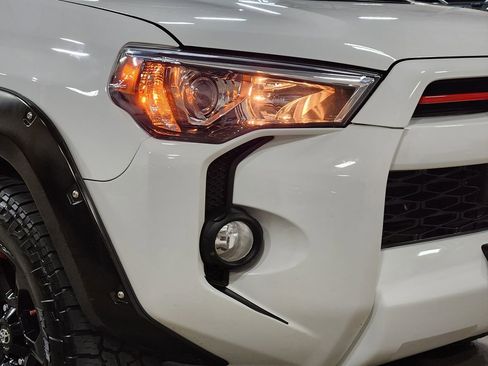 Used 2020 Toyota 4Runner SR5 Premium image 14