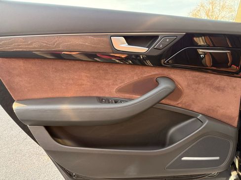 Used 2015 Audi A8 L 4.0T image 29