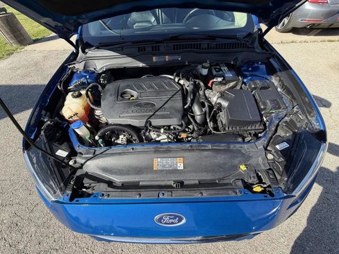Used 2017 Ford Fusion SE w/ Fusion SE Technology Package FWD image 22