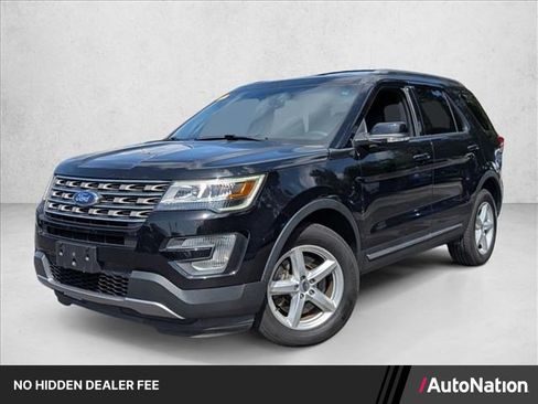 Used 2017 Ford Explorer XLT w/ Equipment Group 201A AWD/4WD image 1