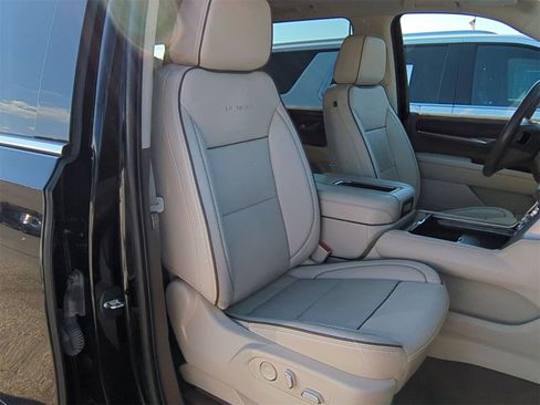 Certified 2022 GMC Yukon XL Denali image 30