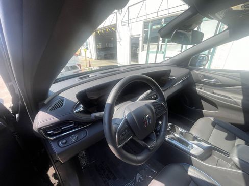 Used 2025 Buick Envista Sport Touring image 34