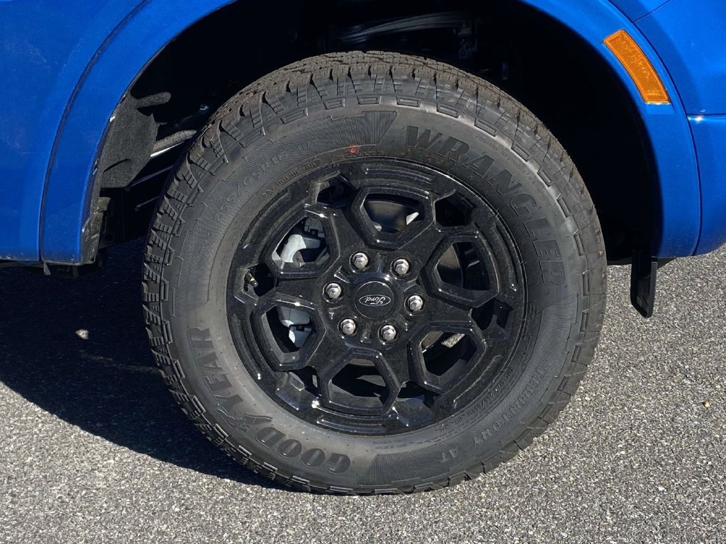 New 2026 Ford Ranger Lariat w/ FX4 Off-Road Package AWD/4WD image 7