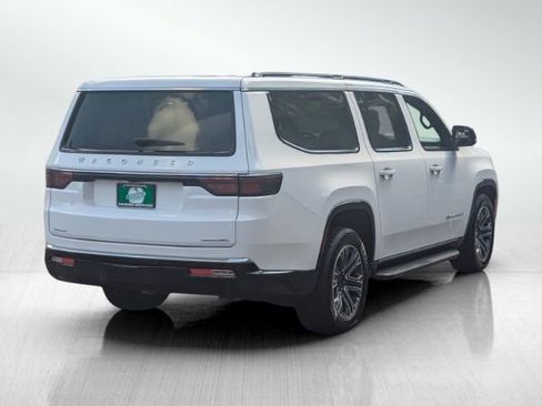 Used 2023 Jeep Wagoneer L Series II image 4