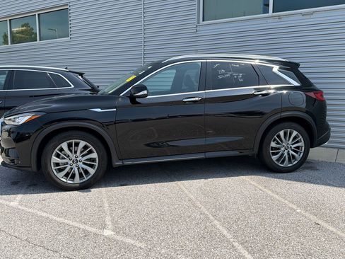 Used 2024 INFINITI QX50 Luxe AWD/4WD image 2