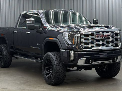 Used 2026 GMC Sierra 2500 Denali w/ Denali Reserve Package AWD/4WD image 7