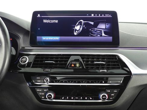 Used 2023 BMW 530e 530e iPerformance w/ M Sport Package image 25