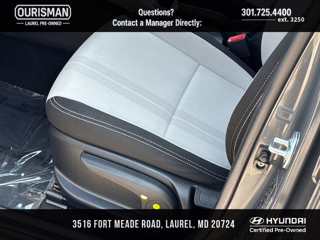 Certified 2024 Hyundai Venue SEL FWD image 7