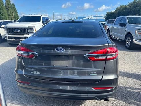 Used 2020 Ford Fusion SE FWD image 6