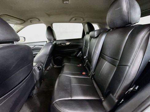 Used 2020 Nissan Rogue SV AWD/4WD image 29