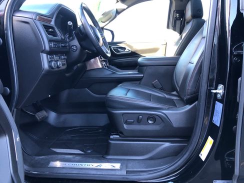 Used 2021 Chevrolet Tahoe High Country w/ Premium Package image 33