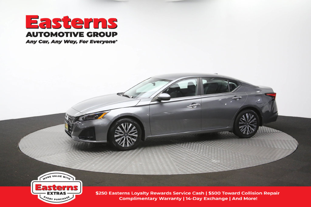 Used 2023 Nissan Altima 2.5 SV FWD image 60