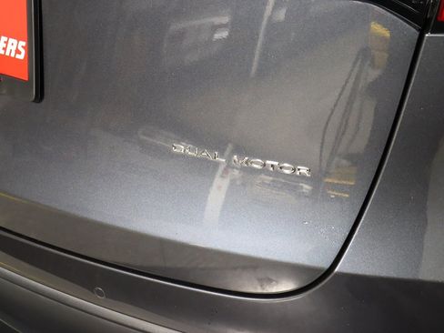 Used 2023 Tesla Model Y Long Range image 13