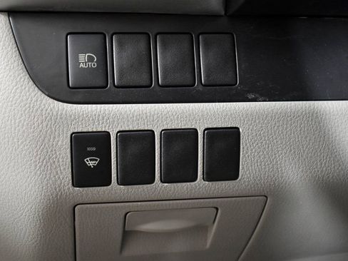 Used 2019 Toyota Highlander LE image 11