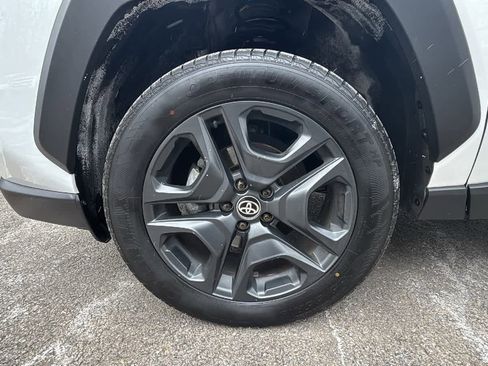 Used 2024 Toyota RAV4 Adventure image 9