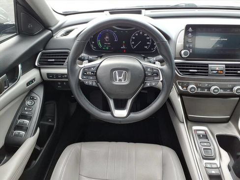 Used 2018 Honda Accord Touring image 27
