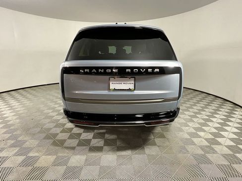 Certified 2024 Land Rover Range Rover Long Wheelbase SE image 7