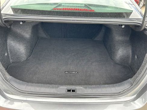 Used 2024 Nissan Altima 2.5 S FWD image 10