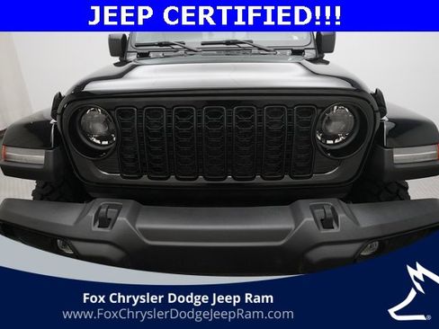 Used 2024 Jeep Gladiator Sport image 20