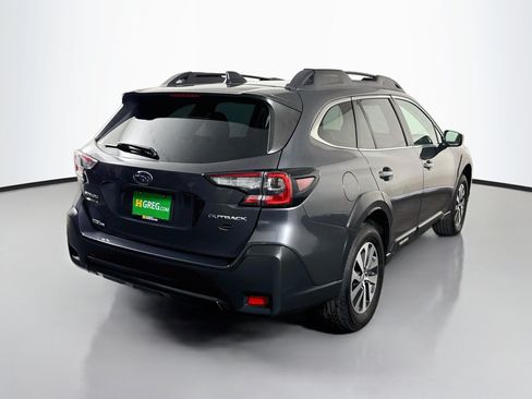 Used 2023 Subaru Outback Premium AWD/4WD image 10