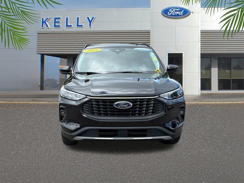 Used 2025 Ford Escape SE FWD image 8