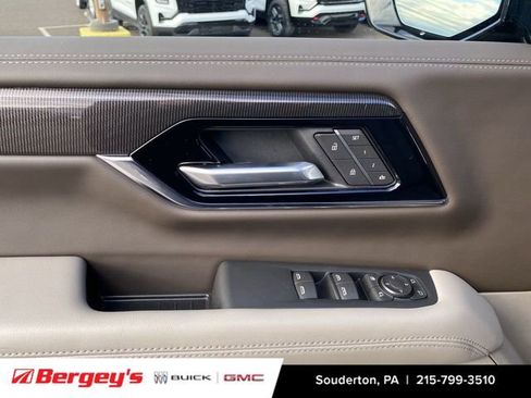 New 2026 GMC Yukon XL Elevation image 26