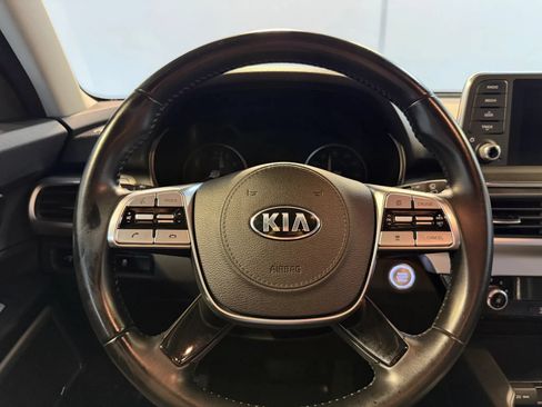 Used 2020 Kia Telluride LX AWD/4WD image 12