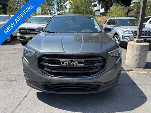 Used 2021 GMC Terrain SLE w/ Driver Convenience Package AWD/4WD image 2