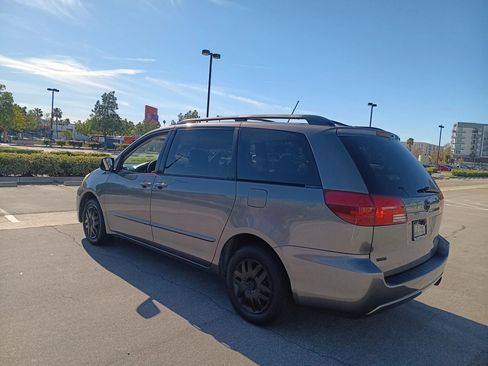 Used 2004 Toyota Sienna LE w/ LE Pkg 1 image 6