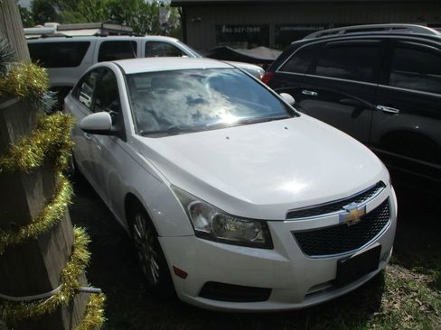 Used 2013 Chevrolet Cruze Eco FWD image 1