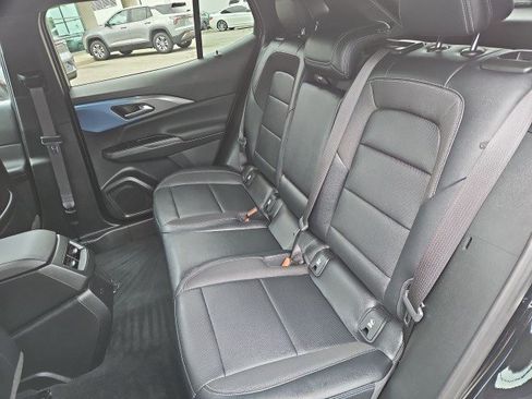 Used 2025 Chevrolet Equinox EV LT FWD image 23
