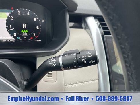 Used 2025 Land Rover Discovery S AWD/4WD image 30