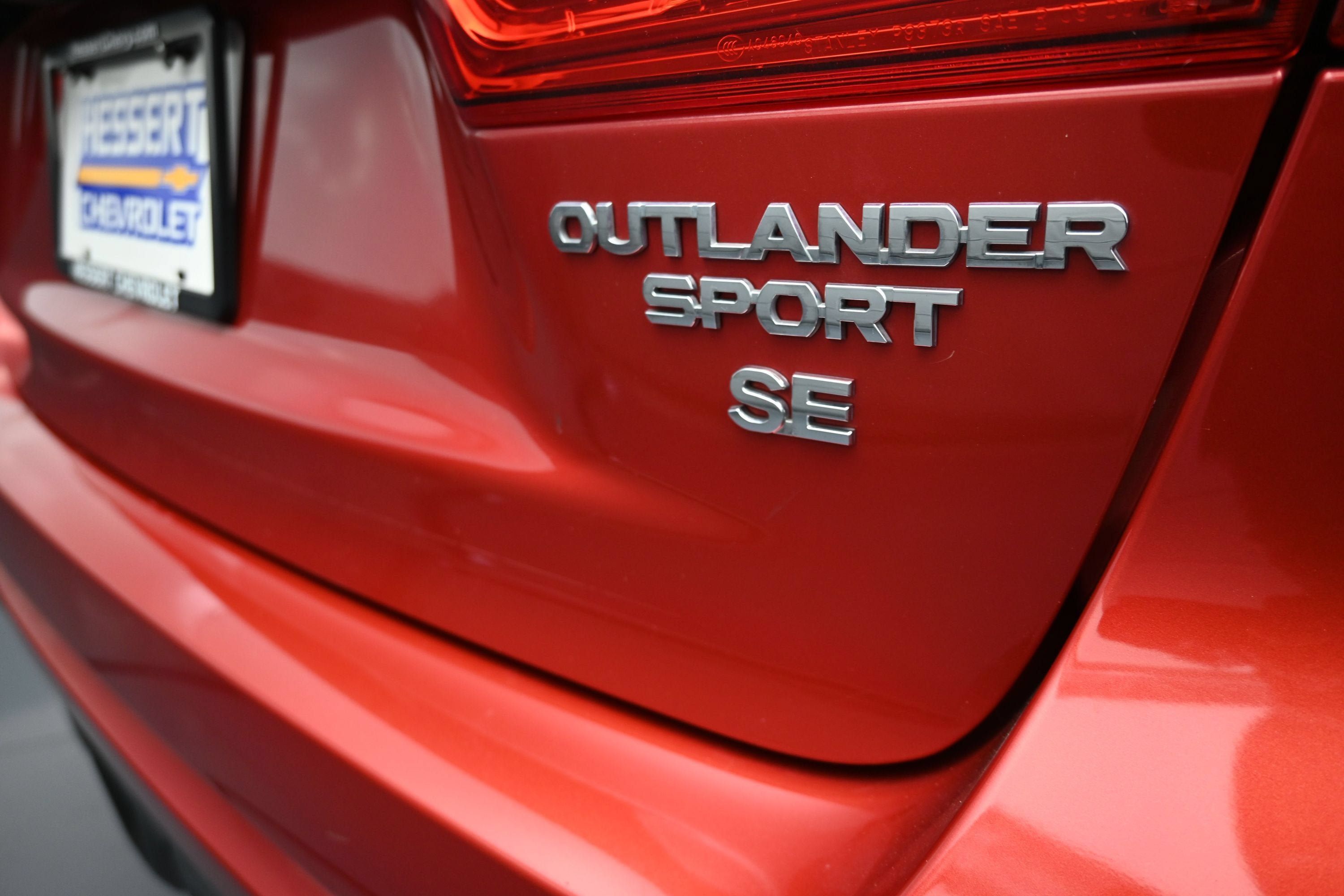 Used 2018 Mitsubishi Outlander Sport SE AWD/4WD image 35