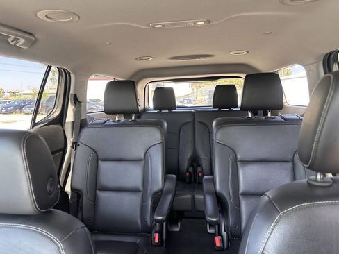 Used 2018 GMC Acadia SLT image 16