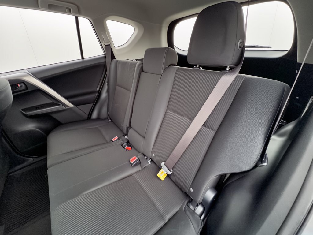 Used 2018 Toyota RAV4 LE w/ All Weather Liner Package FWD image 25