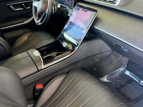 Certified 2022 Mercedes-Benz S 500 4MATIC image 34