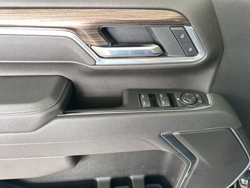 Used 2025 Chevrolet Silverado 2500 LT w/ Convenience Package AWD/4WD image 12