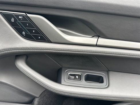 Used 2025 Porsche Taycan 4S image 19