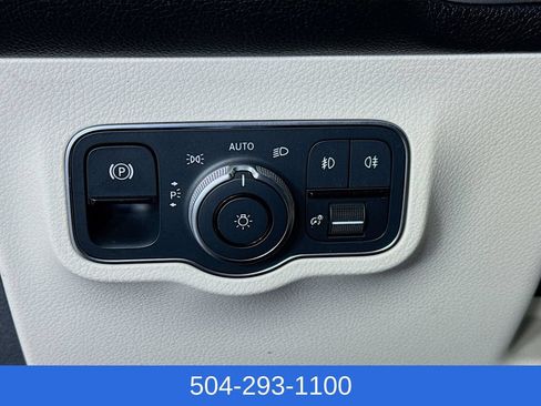 Used 2022 Mercedes-Benz GLB 250 image 12
