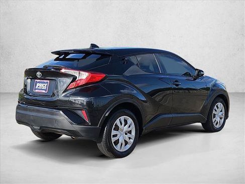 Used 2021 Toyota C-HR LE FWD image 5