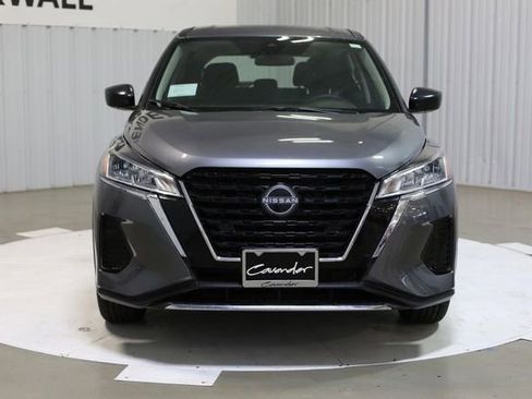 Certified 2025 Nissan Kicks Play S image 3