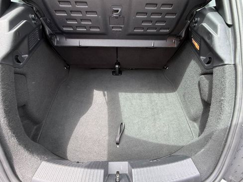 Used 2018 Volkswagen Beetle 2.0T Coast FWD image 18