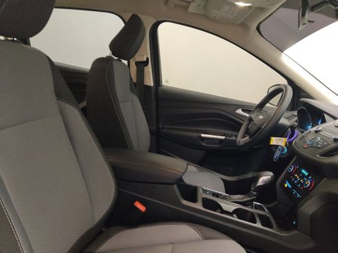 Used 2018 Ford Escape SE image 21